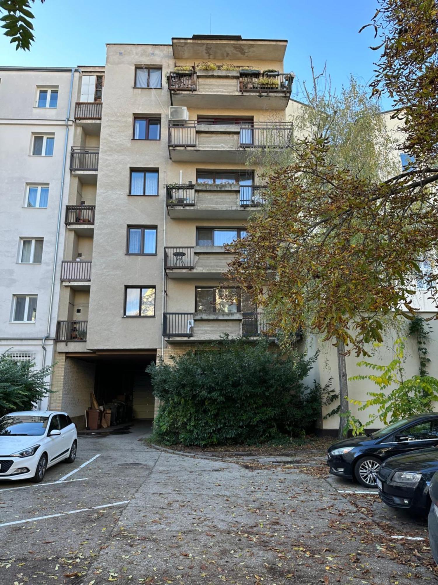 Medena Apartment Old Town With Free Parking Bratislava Exterior foto